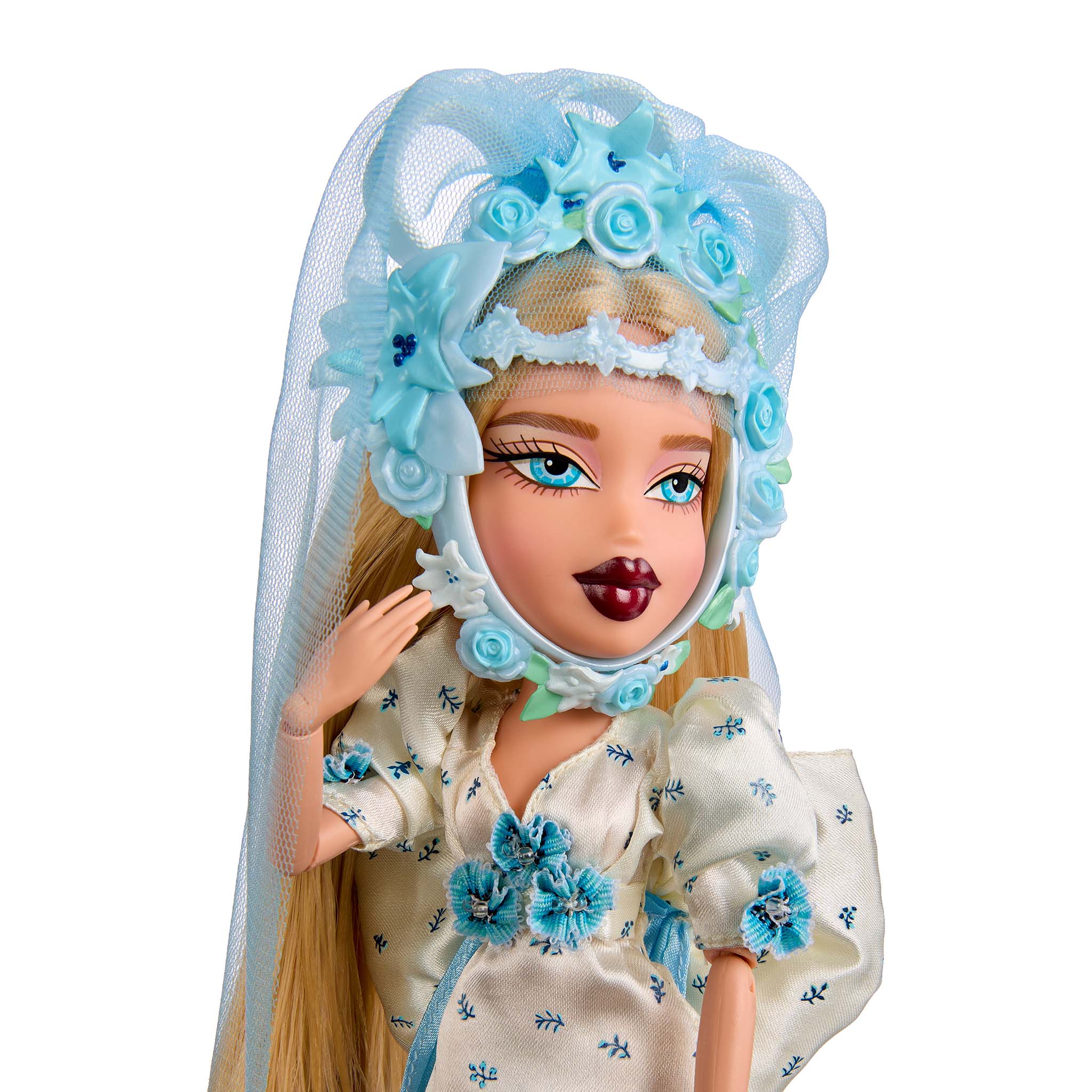 Bratz x Rodarte Collector Doll - Cloe - Image 4