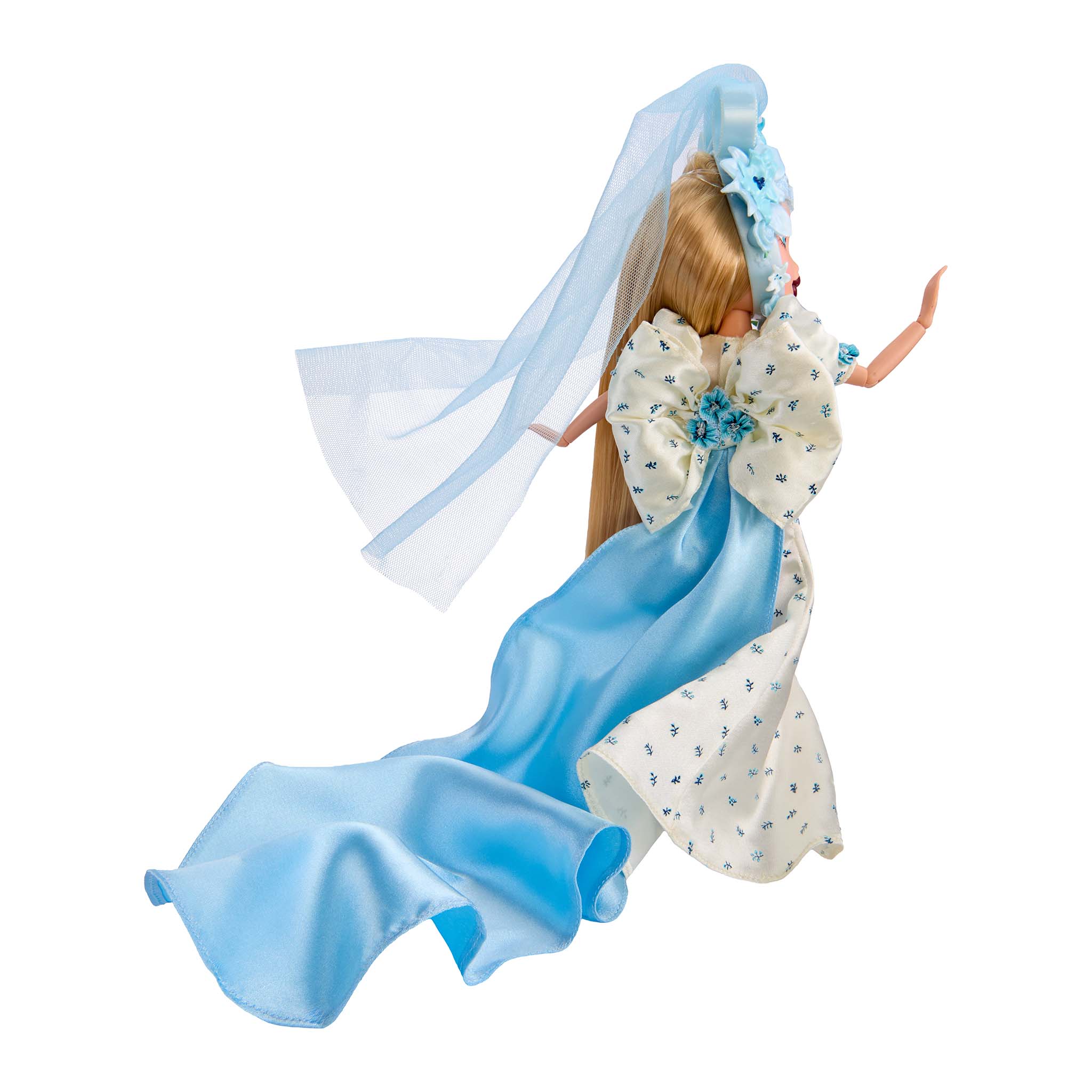 Bratz x Rodarte Collector Doll - Cloe - Image 6