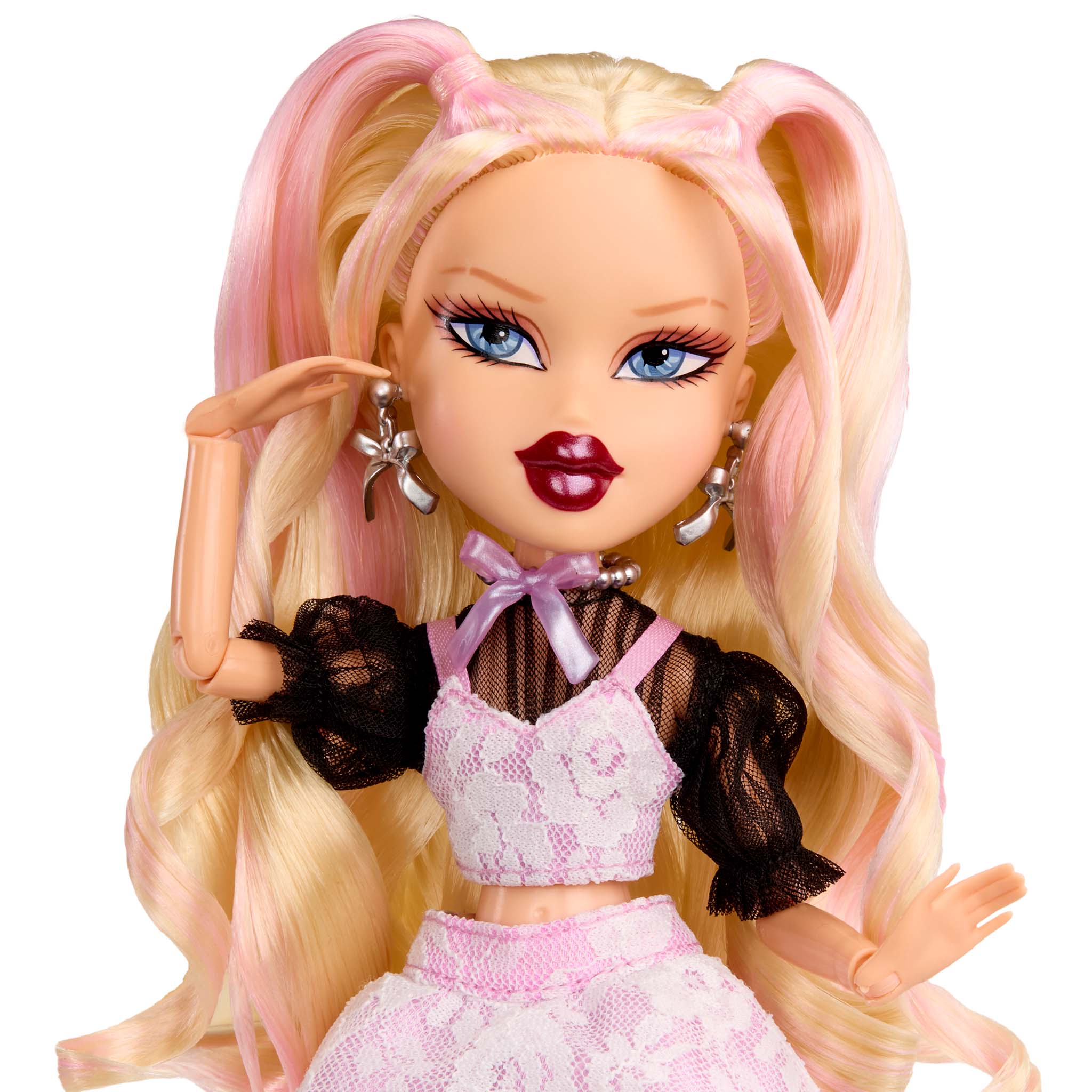 Bratz Stylin’ Birthdayz Doll - Cloe - Image 4